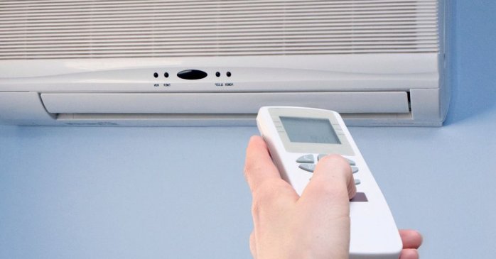 Que signifient les boutons de la télécommande du climatiseur: sec, chaud, etc.